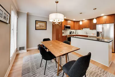 132 Frank Lloyd Wright Lane, Oak Park, IL 60302 - Photo 8