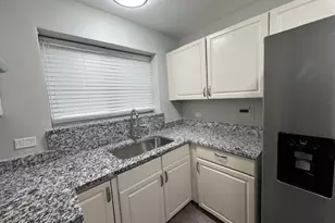 6114 N Damen Ave, Chicago, IL 60659 - Photo 8