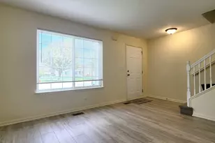157 W Aldridge Ln, Round Lake, IL 60073 - Photo 2