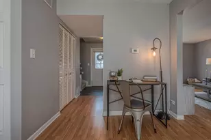 29W440 Candlewood Ln, Warrenville, IL 60555 - Photo 10