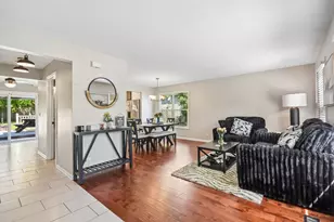 335 Farmhill Cir, Wauconda, IL 60084 - Photo 8
