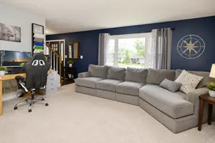 2711 Old Oak Dr, McHenry, IL 60050 - Photo 10