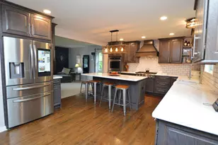 2711 Old Oak Dr, McHenry, IL 60050 - Photo 4