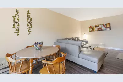 9725 S Keeler Avenue #6-209, Oak Lawn, IL 60453 - Photo 4