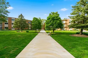 9725 S Keeler Ave, Oak Lawn, IL 60453 - Photo 24