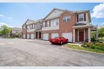 10200 Mulberry Lane #D, Bridgeview, IL 60455 - Photo 2
