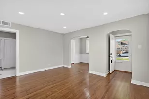 2641 W 89th Pl, Evergreen Park, IL 60805 - Photo 4