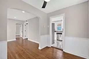 2641 W 89th Pl, Evergreen Park, IL 60805 - Photo 8