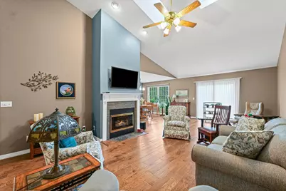 2523 Windward Boulevard #2523, Champaign, IL 61821 - Photo 4