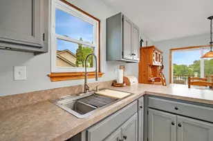 402 Savoy Dr, Shorewood, IL 60404 - Photo 8