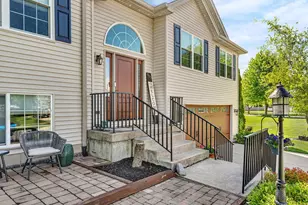 402 Savoy Dr, Shorewood, IL 60404 - Photo 2