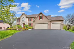 8120 Gage Ln, Cary, IL 60013 - Photo 2