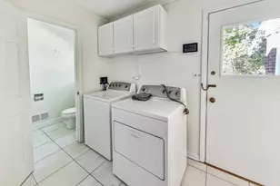 1040 Forest Hill Rd, Lake Forest, IL 60045 - Photo 16