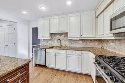1040 Forest Hill Road, Lake Forest, IL 60045 - Photo 12