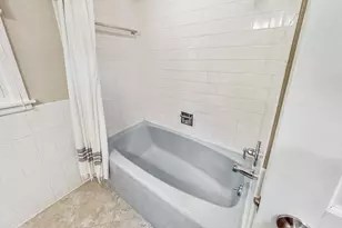 1040 Forest Hill Rd, Lake Forest, IL 60045 - Photo 24