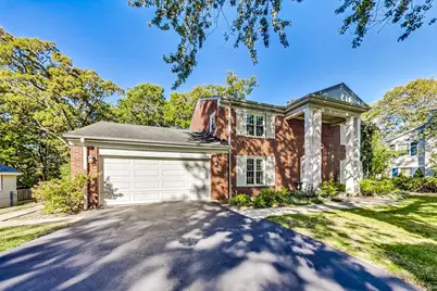 1040 Forest Hill Road, Lake Forest, IL 60045 - Photo 1