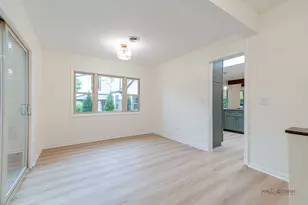 318 Second Ave, Libertyville, IL 60048 - Photo 14