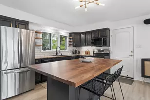 2305 N Williamsburg St, Arlington Heights, IL 60004 - Photo 6