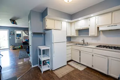 1101 E Algonquin Road #18, Arlington Heights, IL 60005 - Photo 4