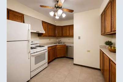 301 Gregory Street #9, Aurora, IL 60504 - Photo 4