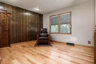 1126 Columbia Ave, Belvidere, IL 61008 - Photo 10
