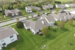 109 Valencia Pkwy, Gilberts, IL 60136 - Photo 28