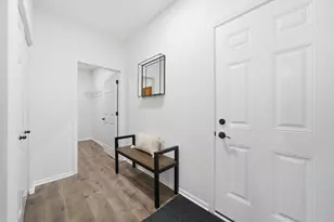 109 Valencia Pkwy, Gilberts, IL 60136 - Photo 10