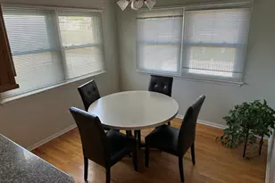 8154 W Lyons St, Niles, IL 60714 - Photo 4