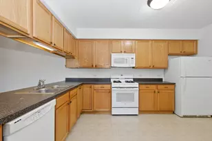 201 W Brush Hill Rd, Elmhurst, IL 60126 - Photo 10