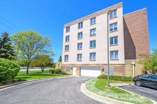 201 W Brush Hill Rd, Elmhurst, IL 60126 - Photo 2