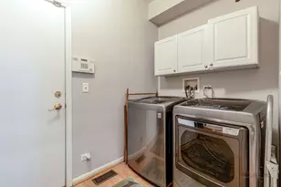 7449 Brentwood Ln, Gurnee, IL 60031 - Photo 22