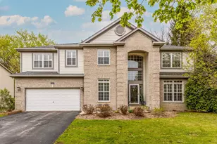 7449 Brentwood Ln, Gurnee, IL 60031 - Photo 2