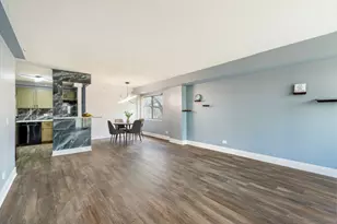 1840 Huntington Blvd, Hoffman Estates, IL 60169 - Photo 6