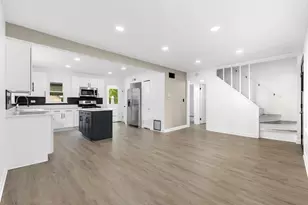 6754 S 78th Ave, Bridgeview, IL 60455 - Photo 6