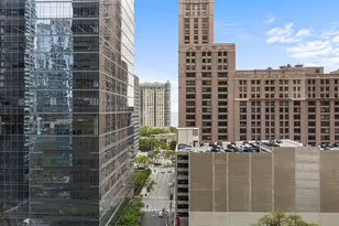 400 E Ohio St, Chicago, IL 60611 - Photo 16