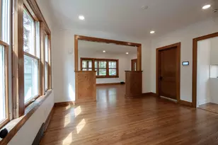 409 S 3rd St, West Dundee, IL 60118 - Photo 10