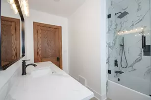 409 S 3rd St, West Dundee, IL 60118 - Photo 20