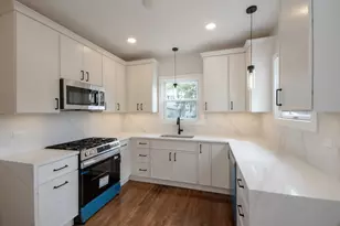 409 S 3rd St, West Dundee, IL 60118 - Photo 14