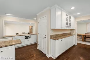 1401 Golden Bell Ct, Downers Grove, IL 60515 - Photo 6