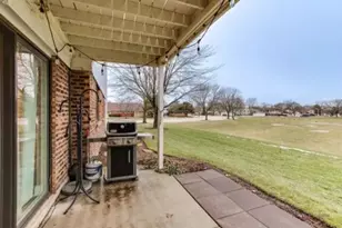 1022 Boxwood Ct, Wheeling, IL 60090 - Photo 18