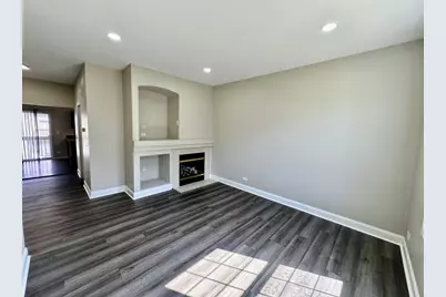 766 Cherry Creek Drive #766, Grayslake, IL 60030 - Photo 4