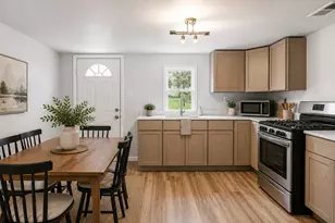 1216 Gould St, Joliet, IL 60432 - Photo 4