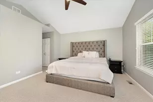 5564 Cloverdale Rd, Hanover Park, IL 60133 - Photo 20