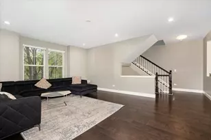 5564 Cloverdale Rd, Hanover Park, IL 60133 - Photo 10
