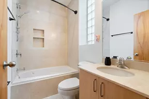 1460 W Ohio St, Chicago, IL 60642 - Photo 12