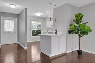 3755 Lexington Dr, Hoffman Estates, IL 60192 - Photo 6
