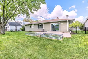3755 Lexington Dr, Hoffman Estates, IL 60192 - Photo 26