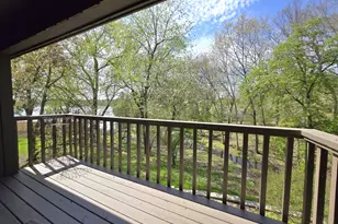 744 Old Barn Rd, Lake Barrington, IL 60010 - Photo 6