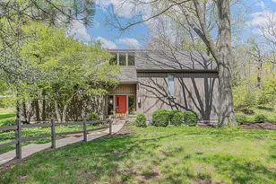 744 Old Barn Rd, Lake Barrington, IL 60010 - Photo 1