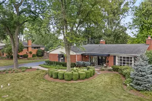 301 Willow Ln, Geneva, IL 60134 - Photo 2